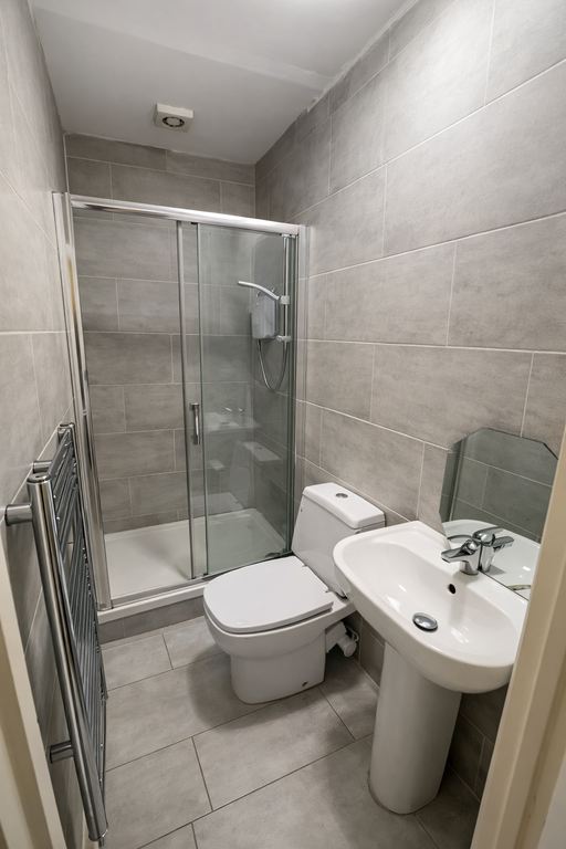 Property photo 2 of 4 Bathroom