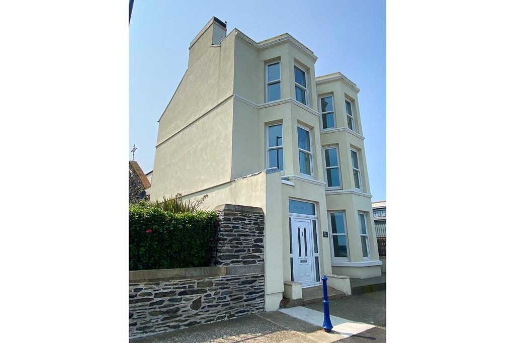 Property photo 1 of 24 Sea View, Ramsey (3).Jpg