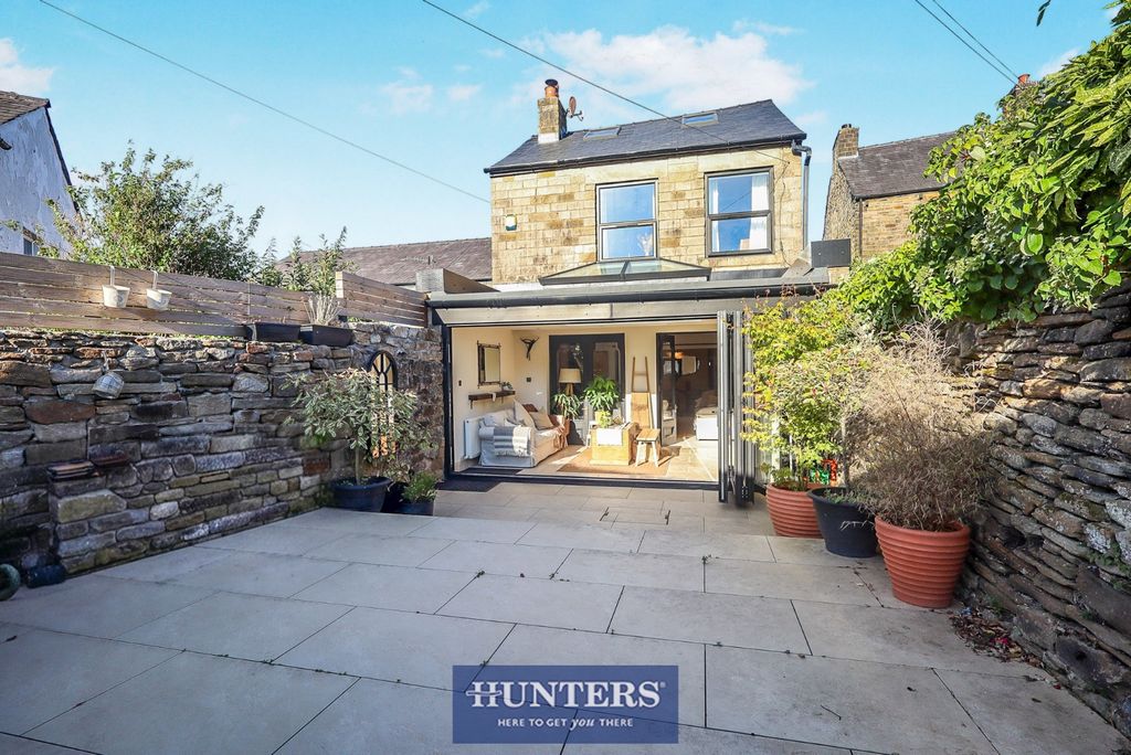 Property photo 1 of 31 Pbox-Img.Jpg