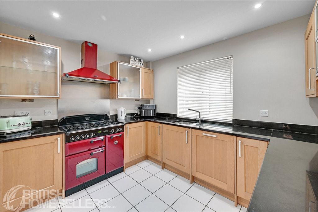 Property photo 2 of 15 Picture No. 05