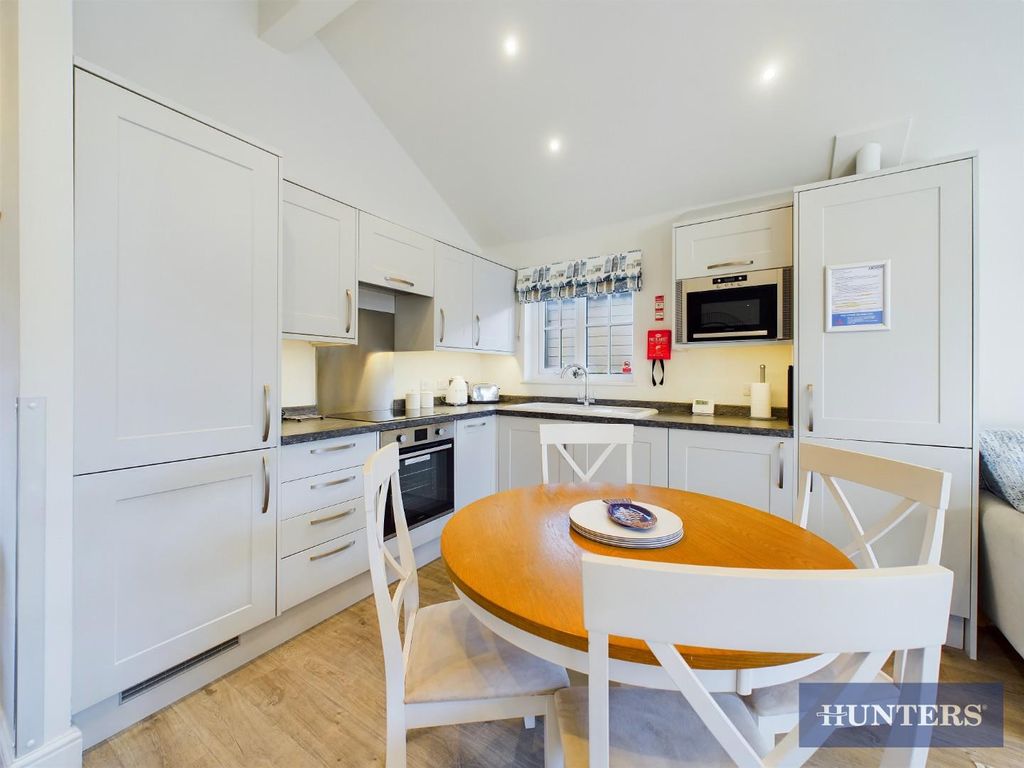 Property photo 2 of 22 Kitchen