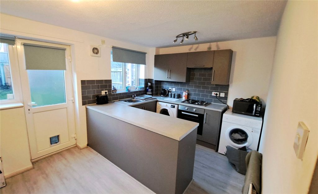 Property photo 3 of 9 Picture No. 14