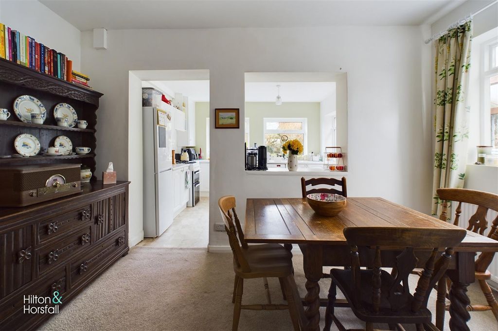Property photo 3 of 15 Barkerhouse Road