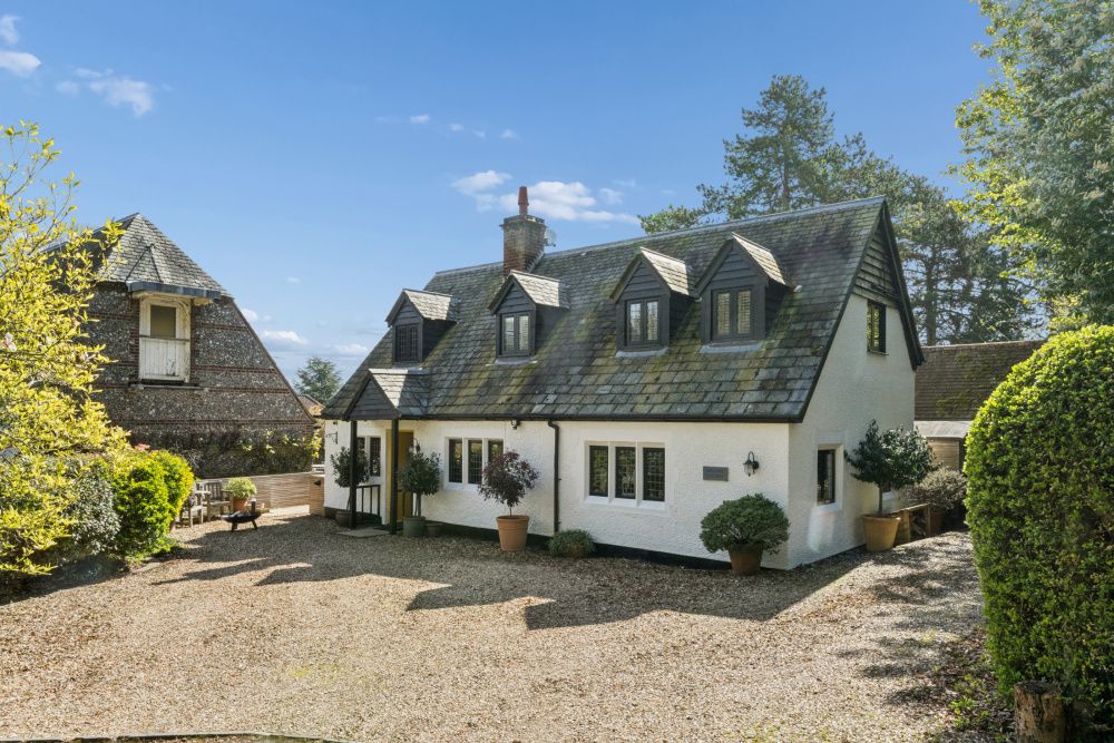 Property photo 1 of 28