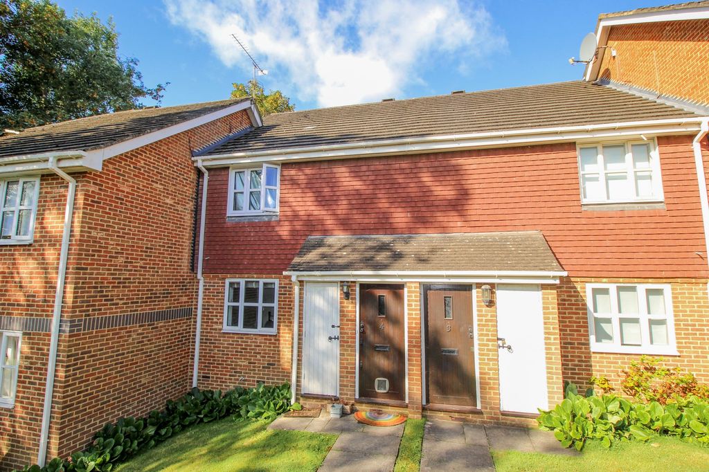 Property photo 1 of 7 External