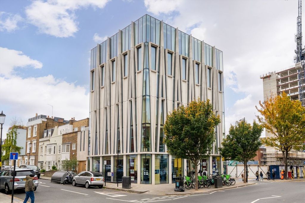 Property photo 1 of 9