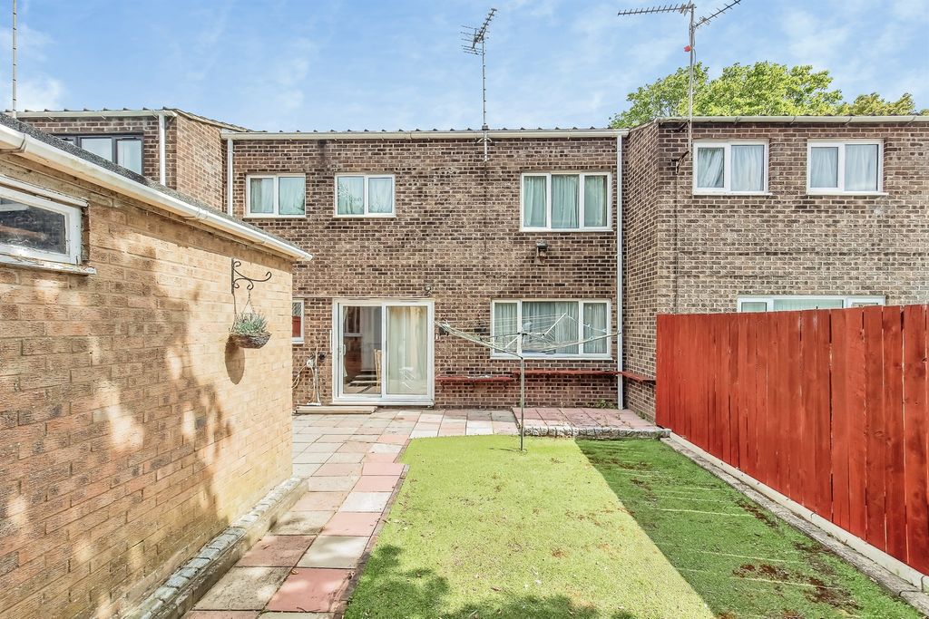 Property photo 1 of 12
