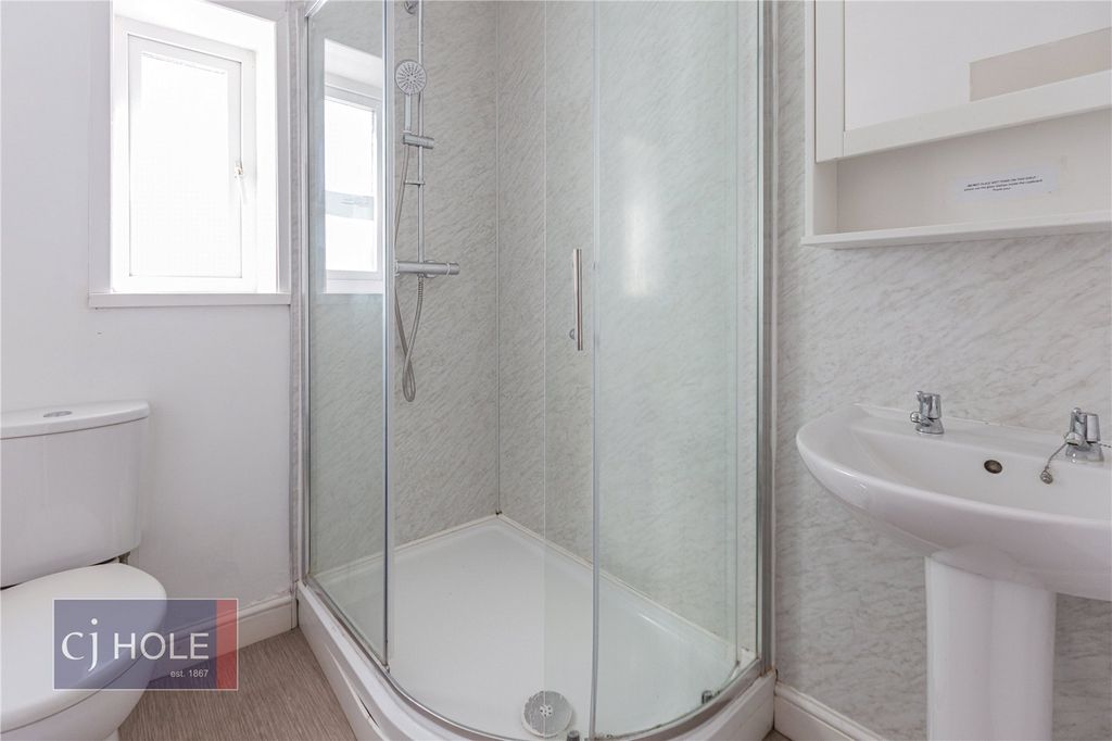 Property photo 3 of 26 Picture No. 27