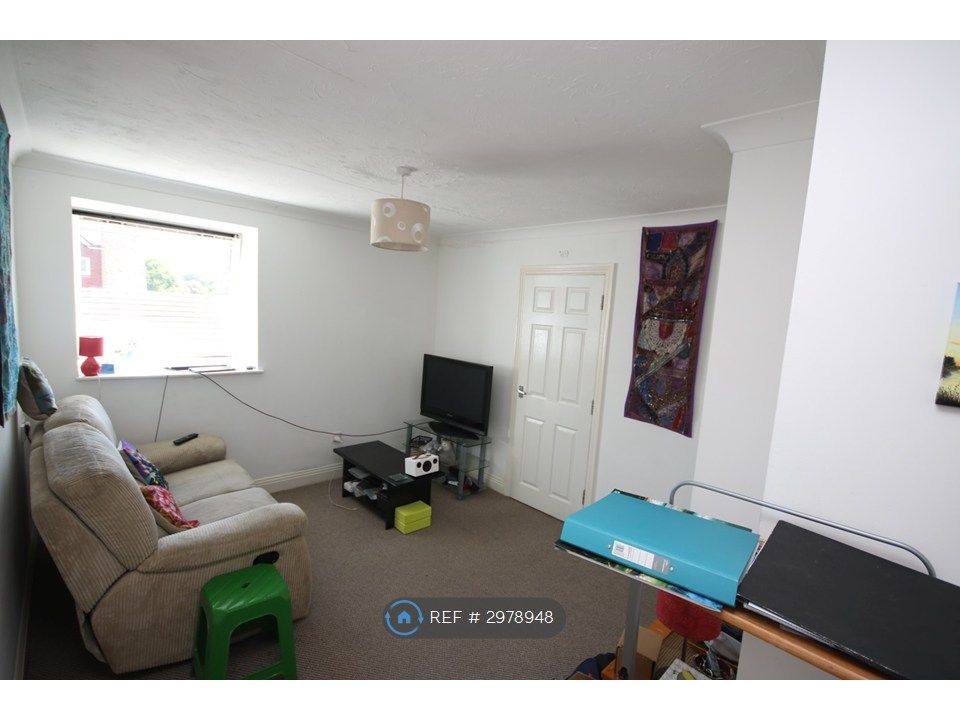 Property photo 3 of 5 Lounge
