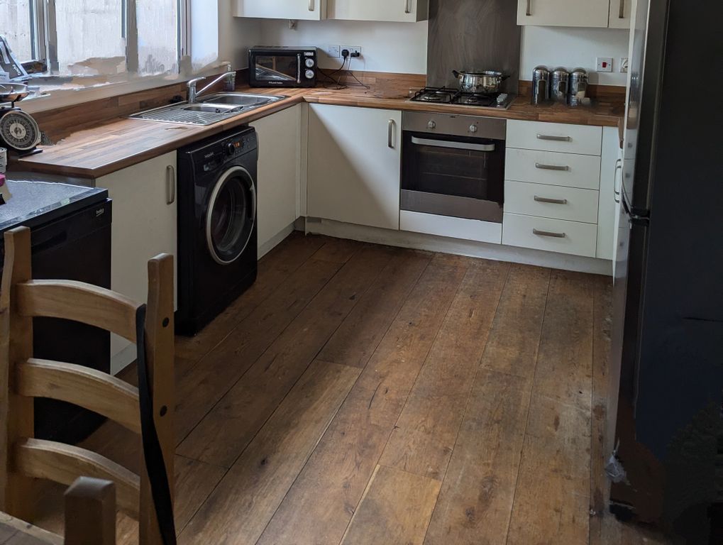 Property photo 2 of 9