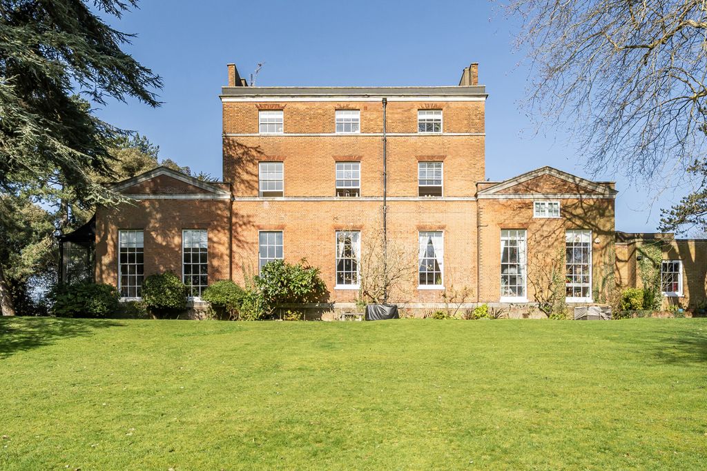 Property photo 1 of 24 1422386-16-69A97d...