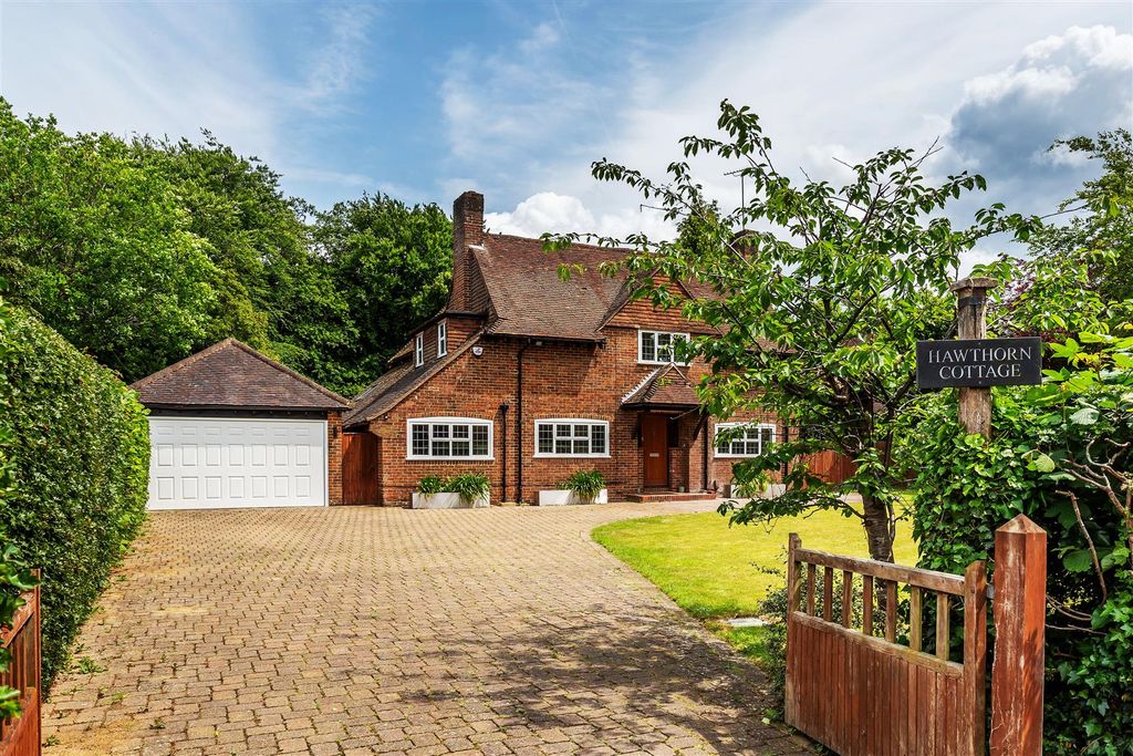 Property photo 1 of 41 Hawthorne-Cottage-47.Jpg