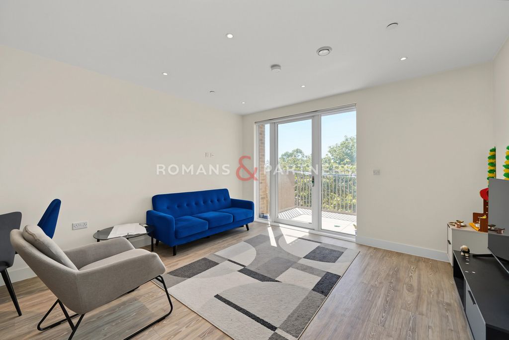 Property photo 1 of 12