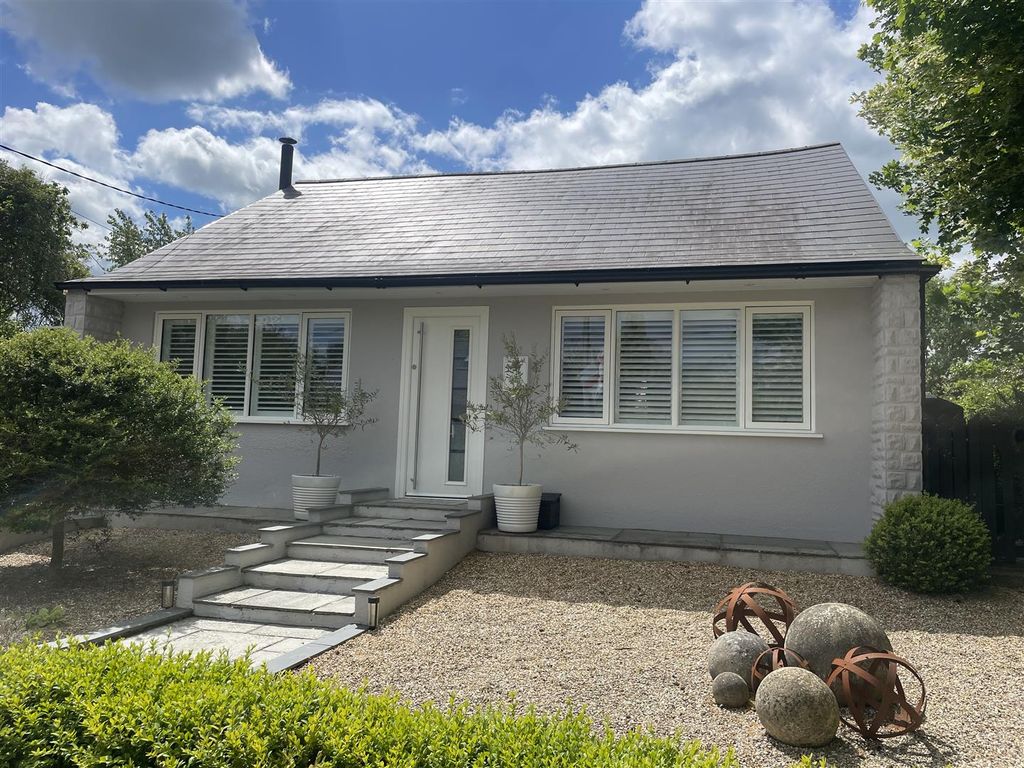 Property photo 1 of 13 Front