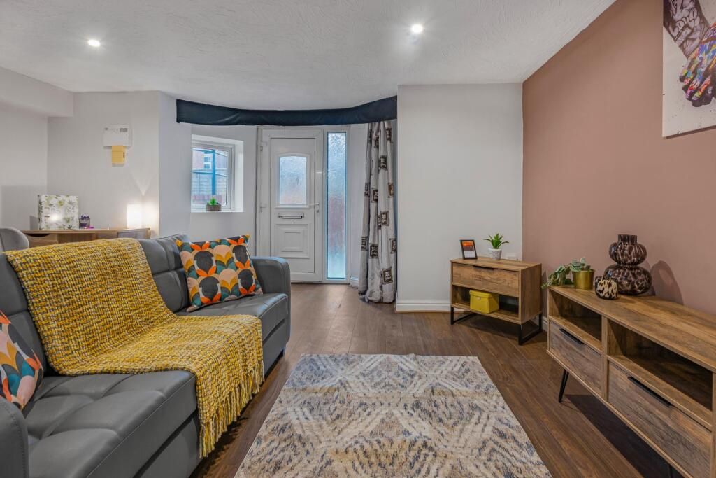 Property photo 2 of 8 Gallery