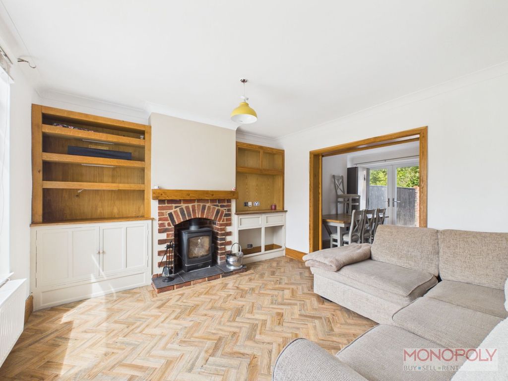Property photo 2 of 17