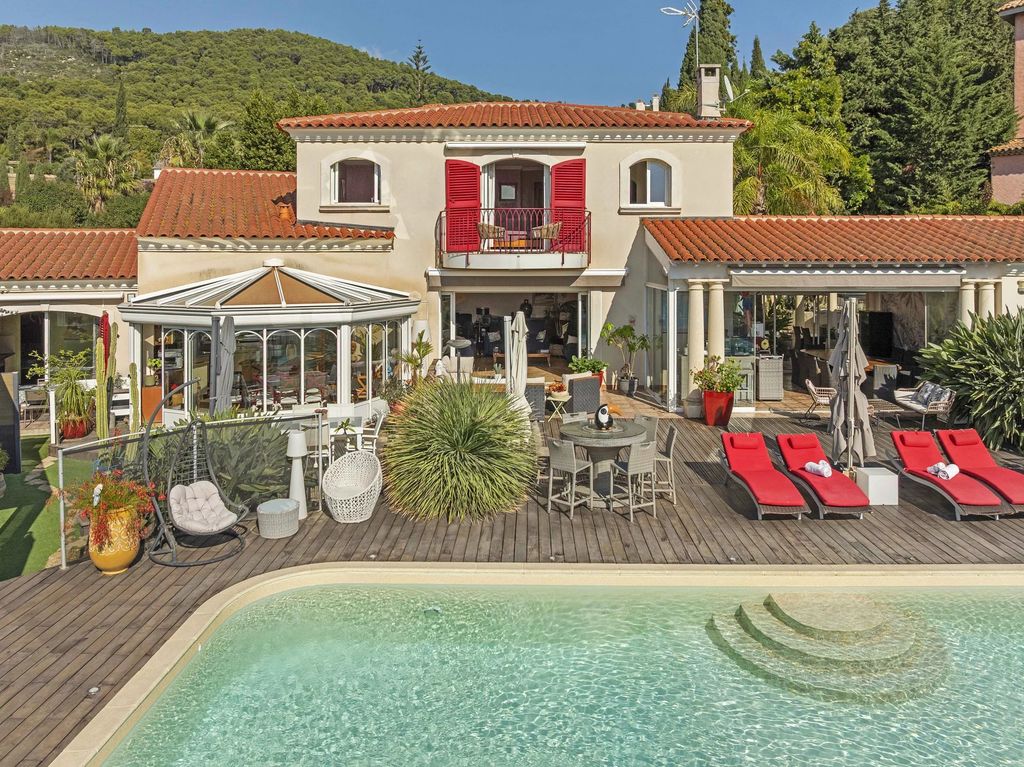 Property photo 3 of 14