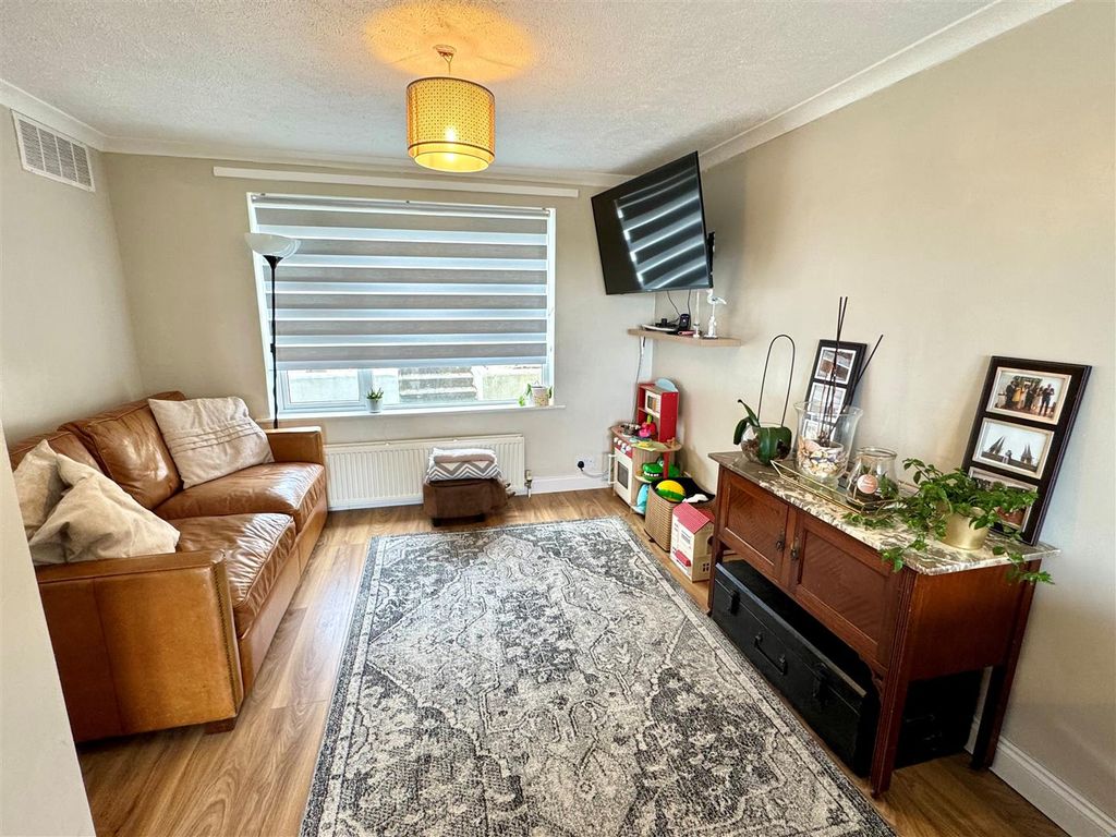 Property photo 3 of 15 30 Chynance Drive Lounge