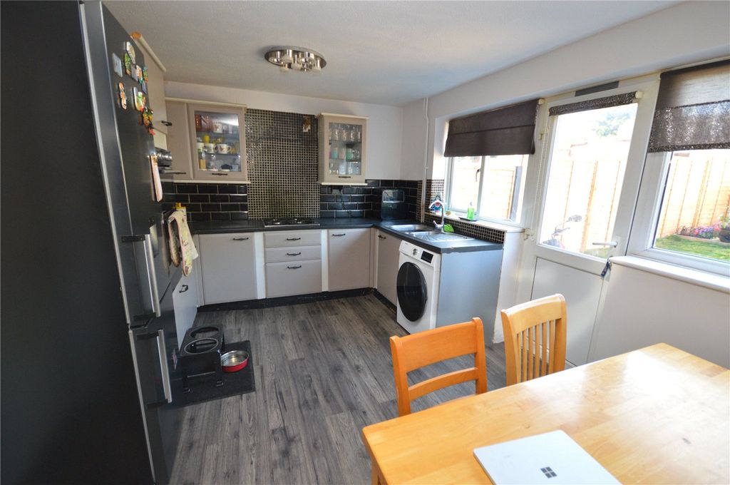 Property photo 3 of 12 Picture No. 52