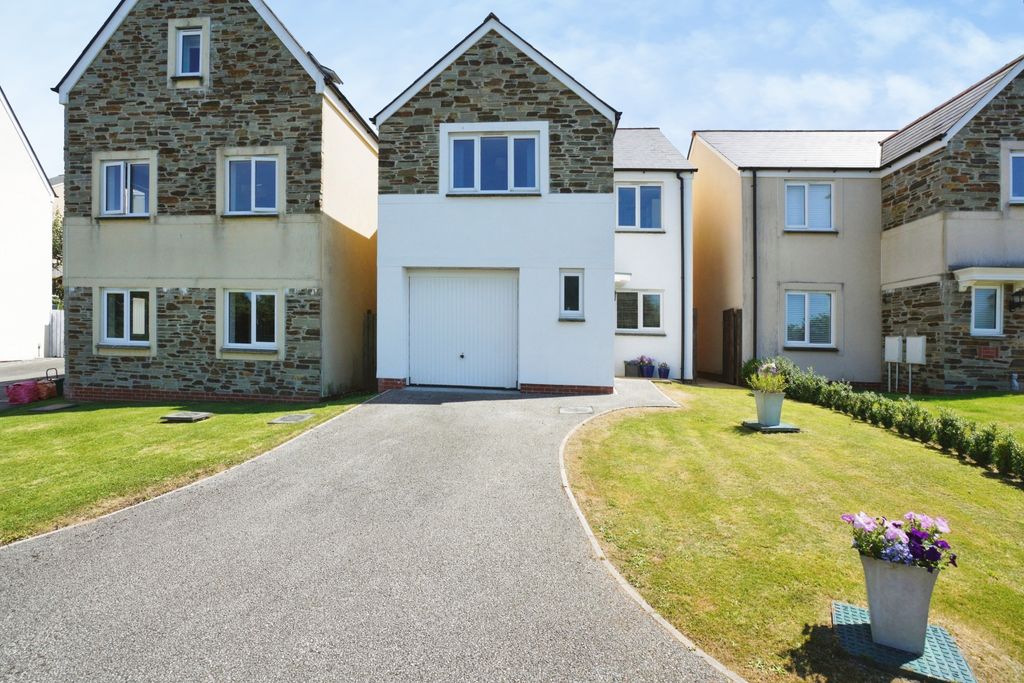 Property photo 1 of 34