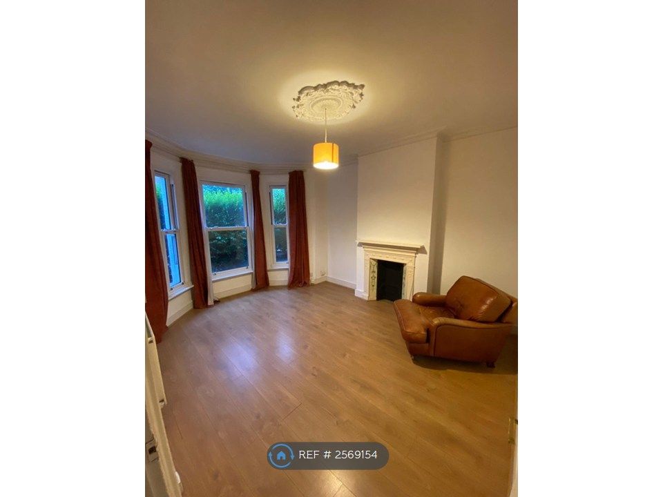 Property photo 1 of 11 Lounge/Bedroom 2 Config. 1