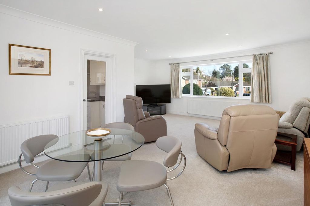 Property photo 3 of 18