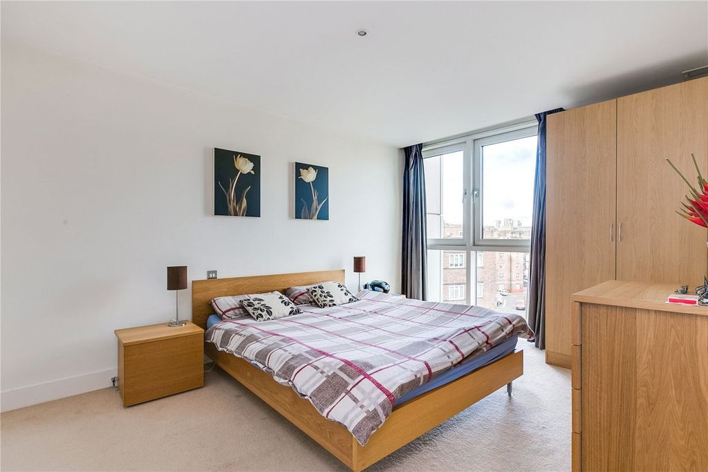 Property photo 3 of 6