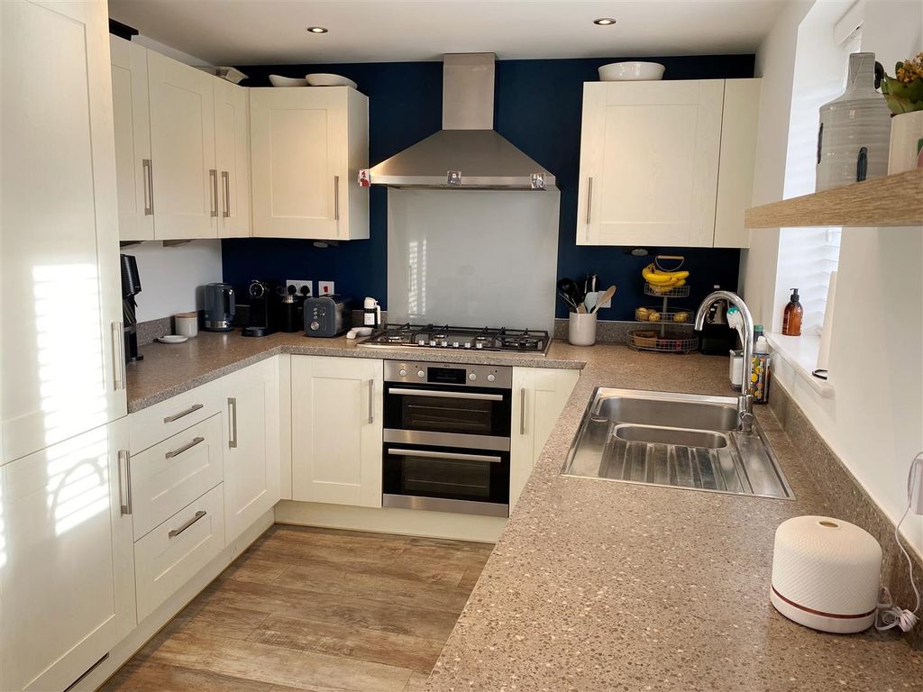 Property photo 3 of 22 Kitch 1.Jpg