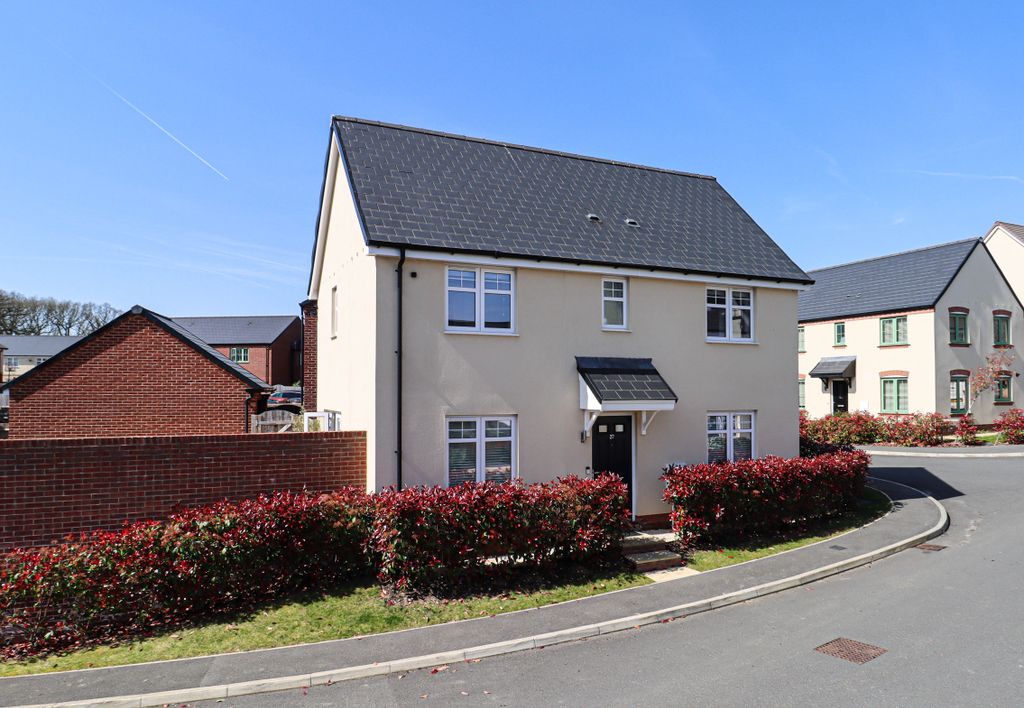 Property photo 1 of 21 Front View