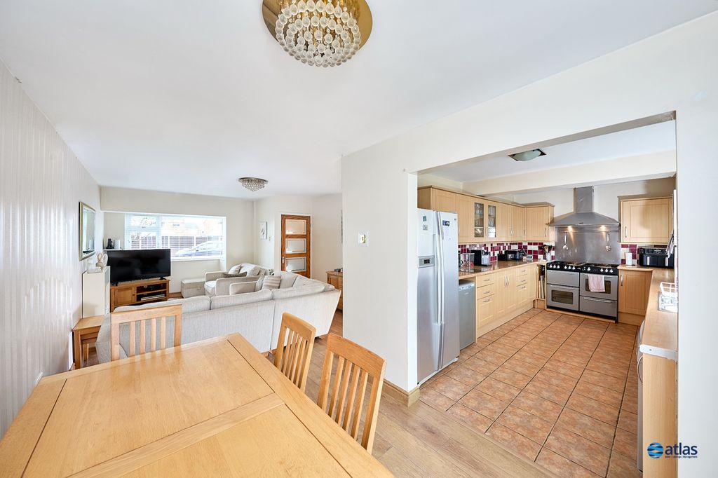 Property photo 2 of 18 Open Plan Living Space/Kitchen/Diner