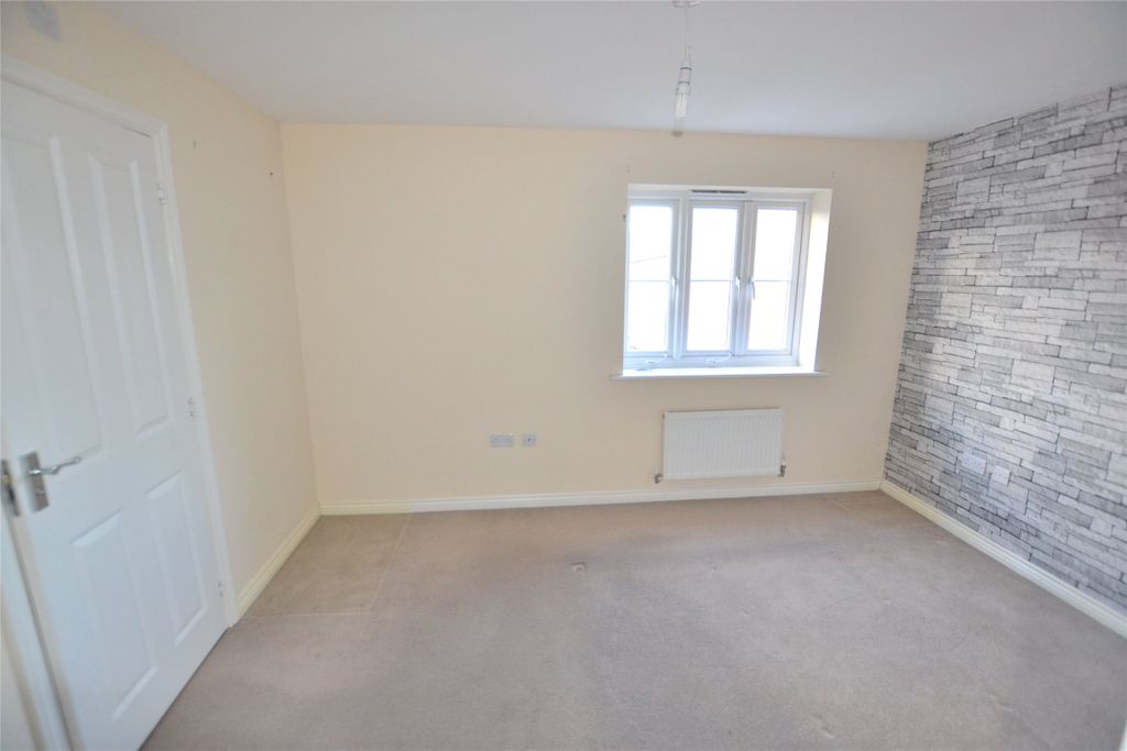 Property photo 3 of 12 Bedroom