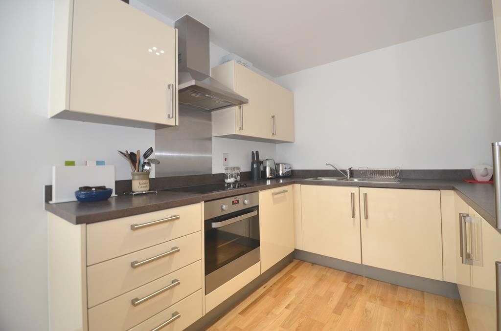 Property photo 3 of 16 Kitchen