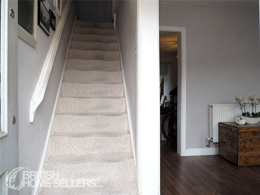 Property photo 2 of 23 Picture No. 16