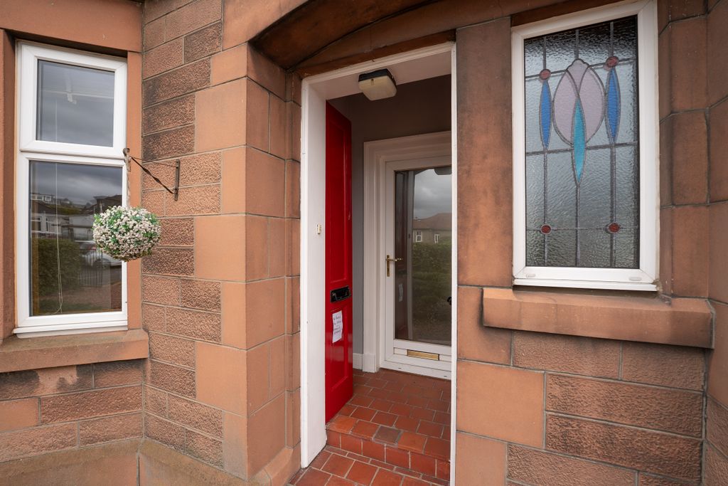 Property photo 3 of 37
