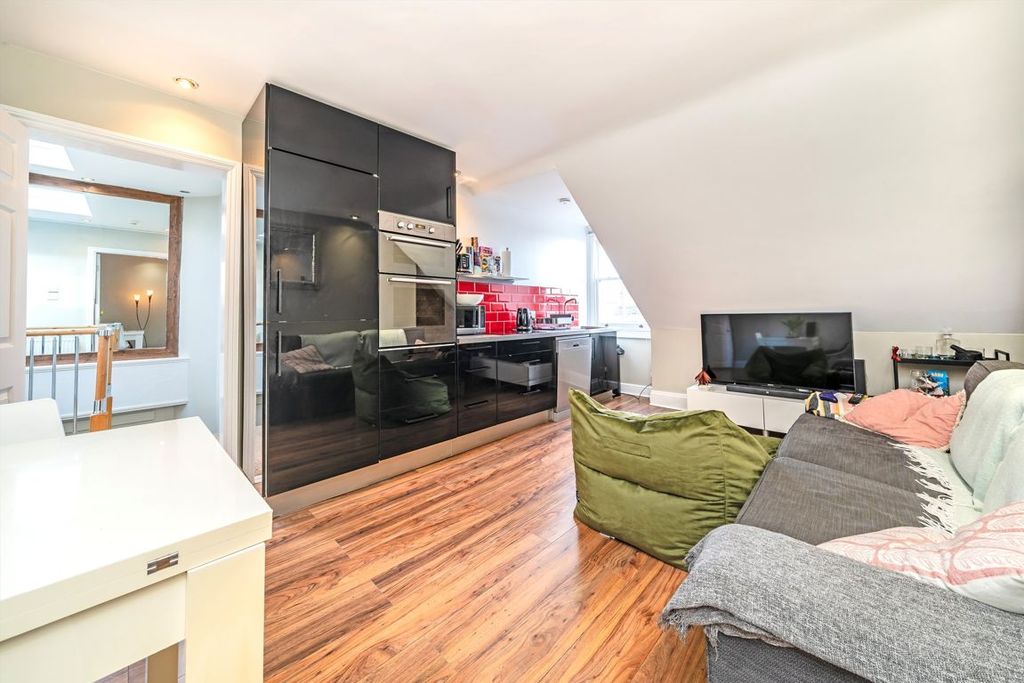 Property photo 2 of 5