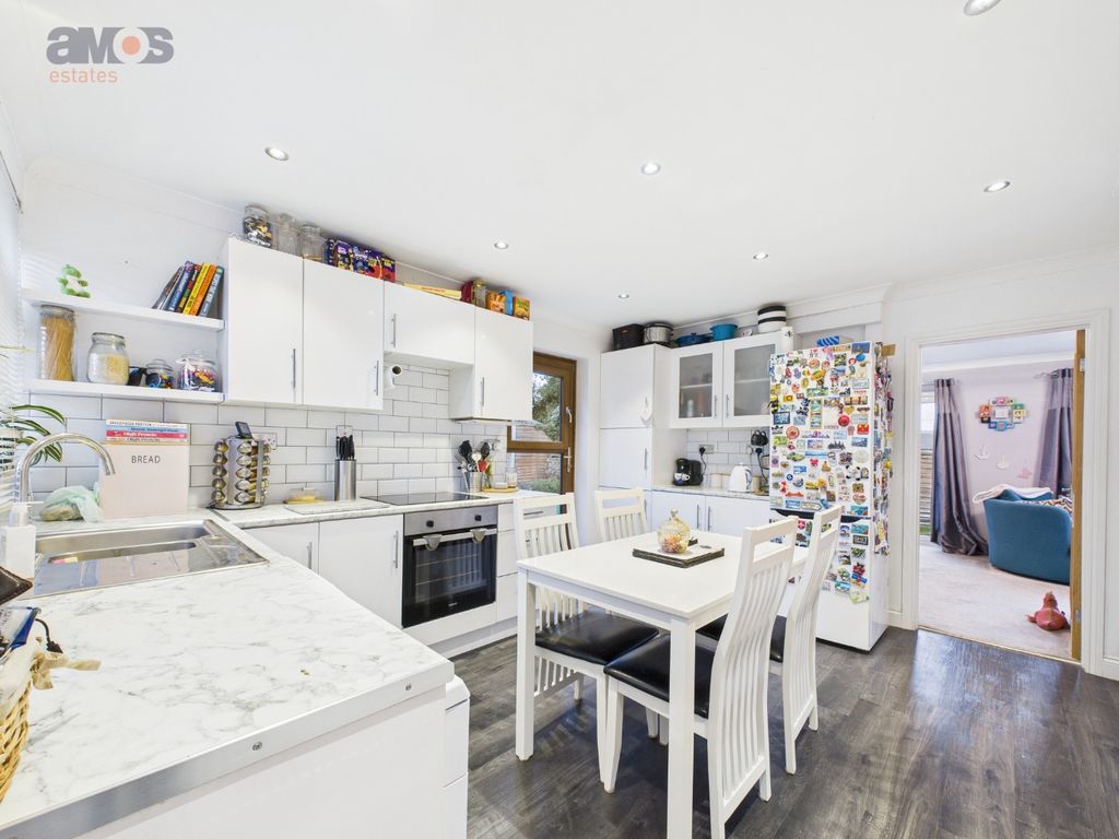 Property photo 3 of 15 4645496