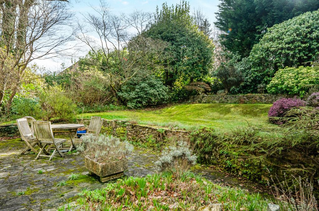 Additional image 40 of 4 bed semi-detached house for saleHaslemere, Surrey GU27