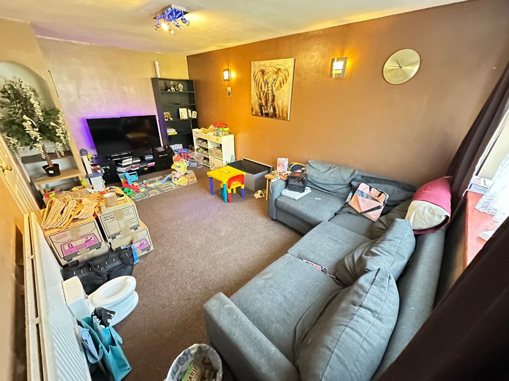 Property photo 2 of 12 5147291