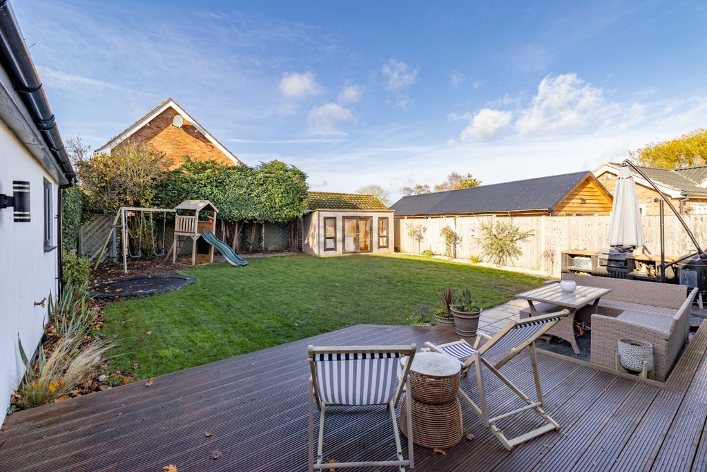 Property photo 2 of 47 4699912