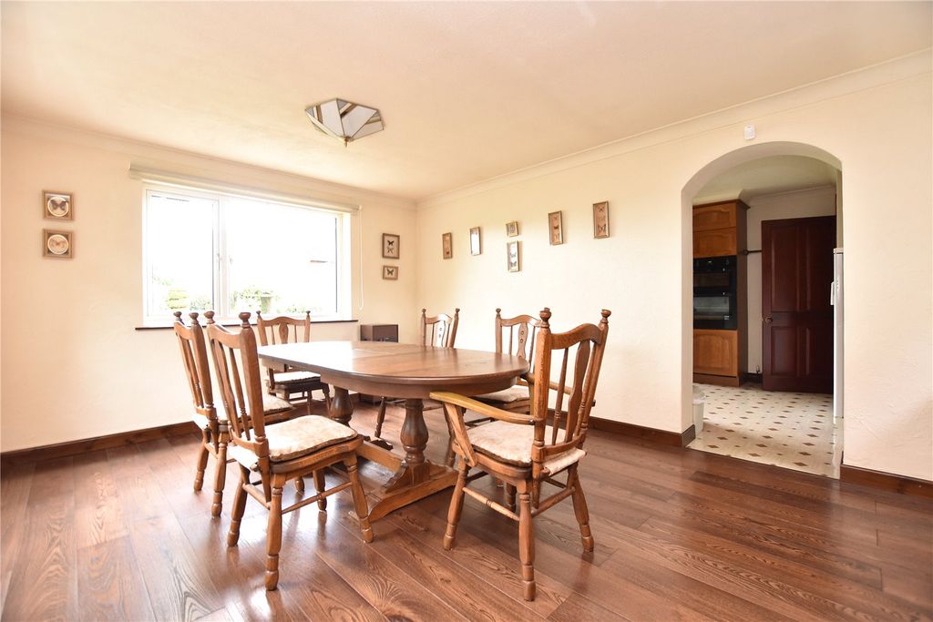 Property photo 2 of 22 Picture No. 26