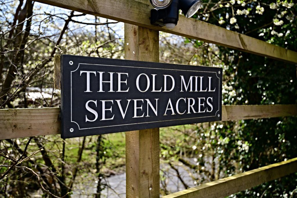 Property photo 2 of 36