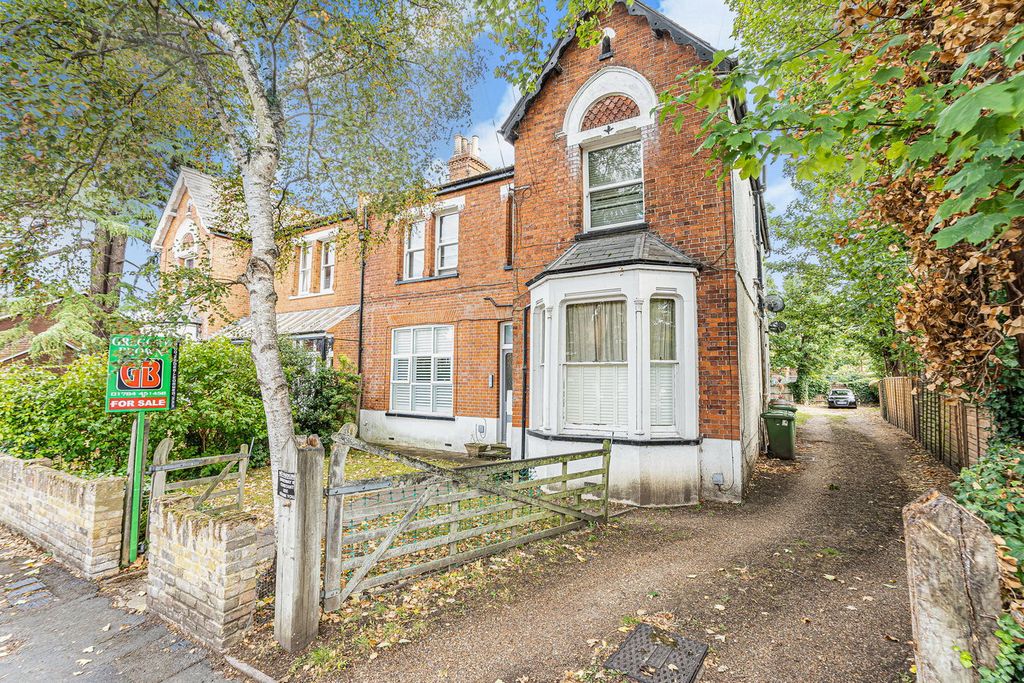 Property photo 3 of 11
