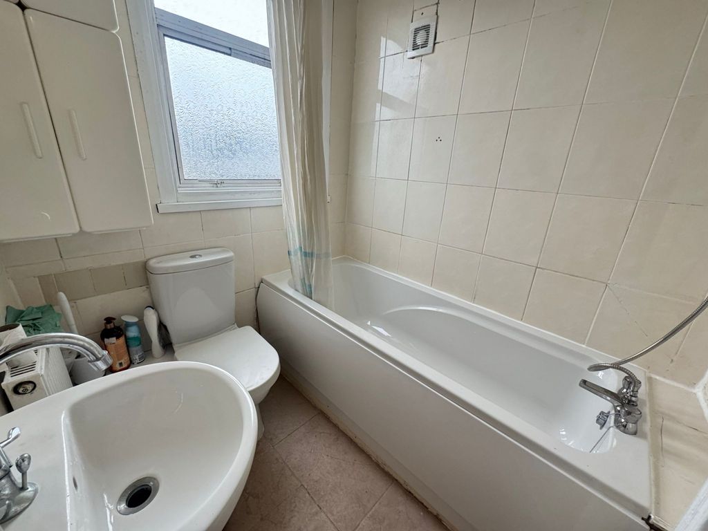 Property photo 3 of 11 Gallery