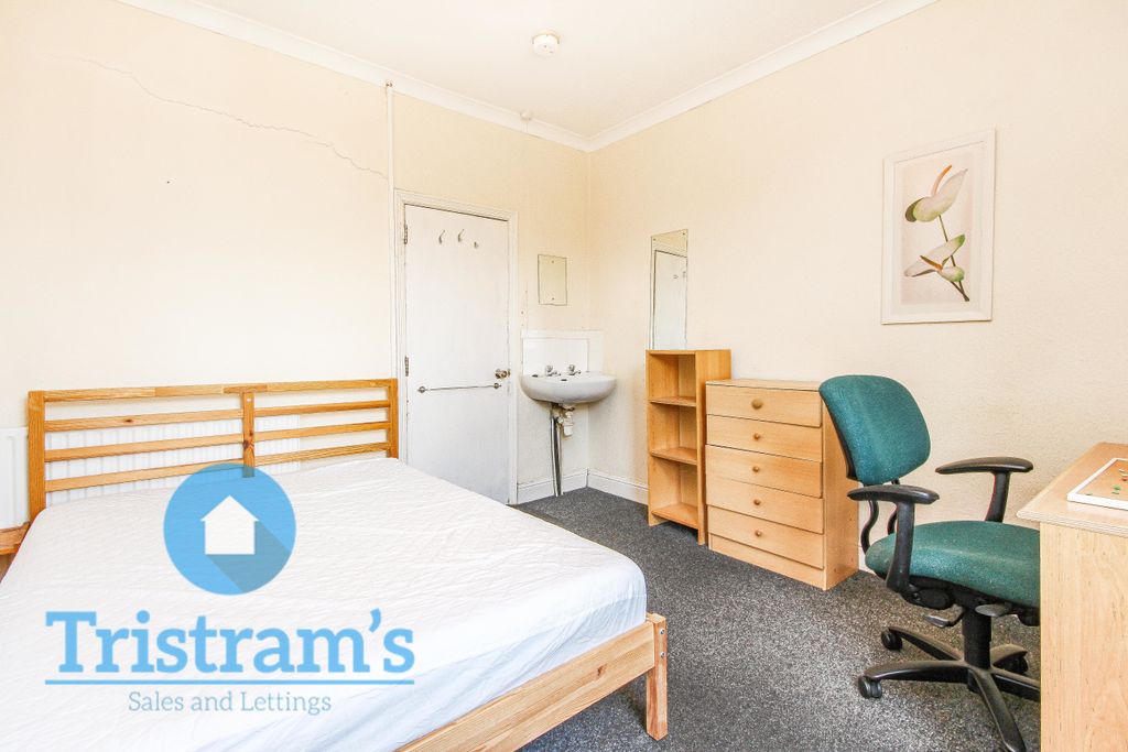 Property photo 2 of 10 Img_1005