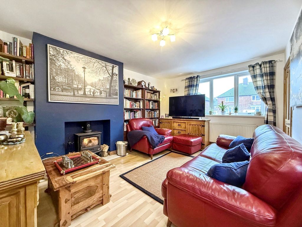 Property photo 3 of 28