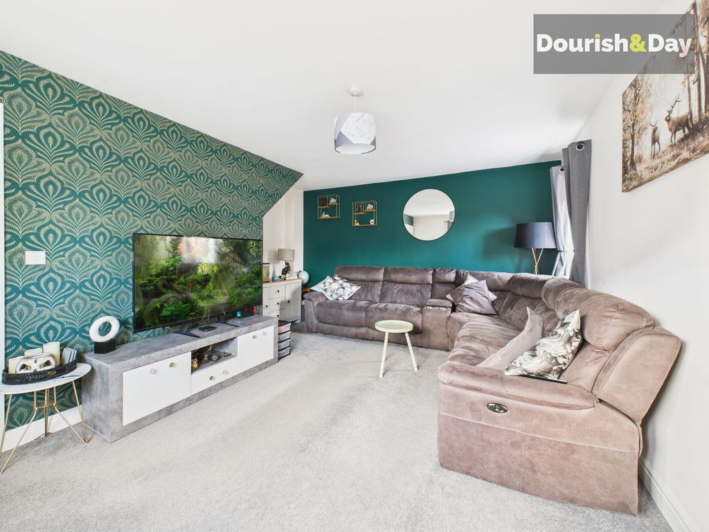 Property photo 3 of 23