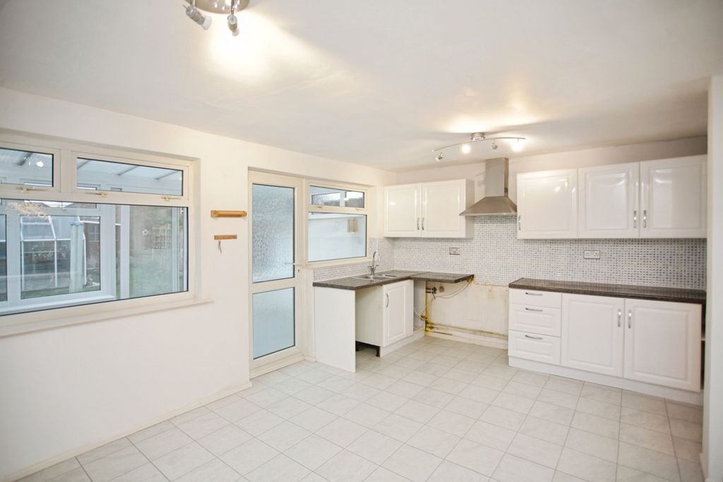 Property photo 2 of 20 Pbox-Img.Jpg