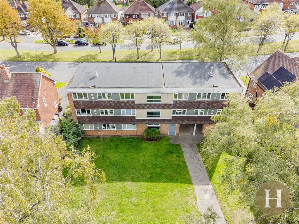 Property photo 3 of 21 Hadleigh Estate Agents-31.Jpg