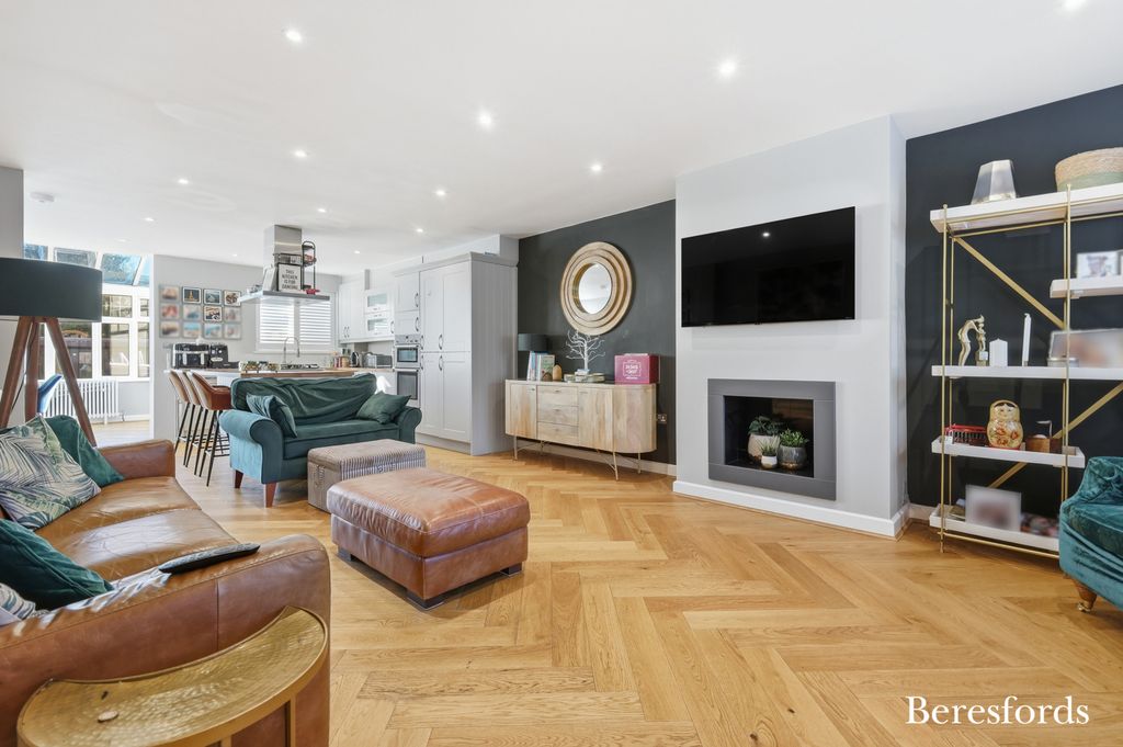 Property photo 2 of 27 Picture 2