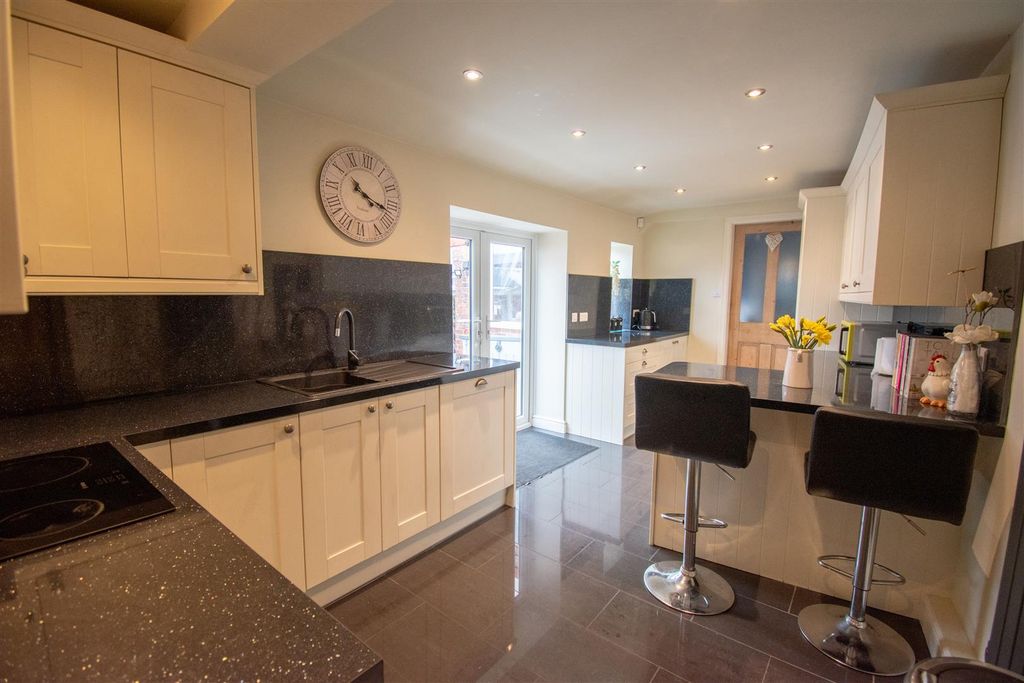 Property photo 2 of 24 Photo 11-04-2026, 10 11 04.Jpg